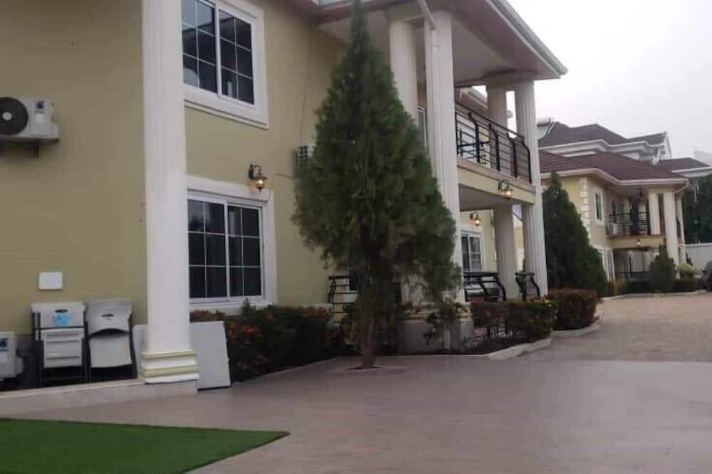 Fokuzzy Lodge