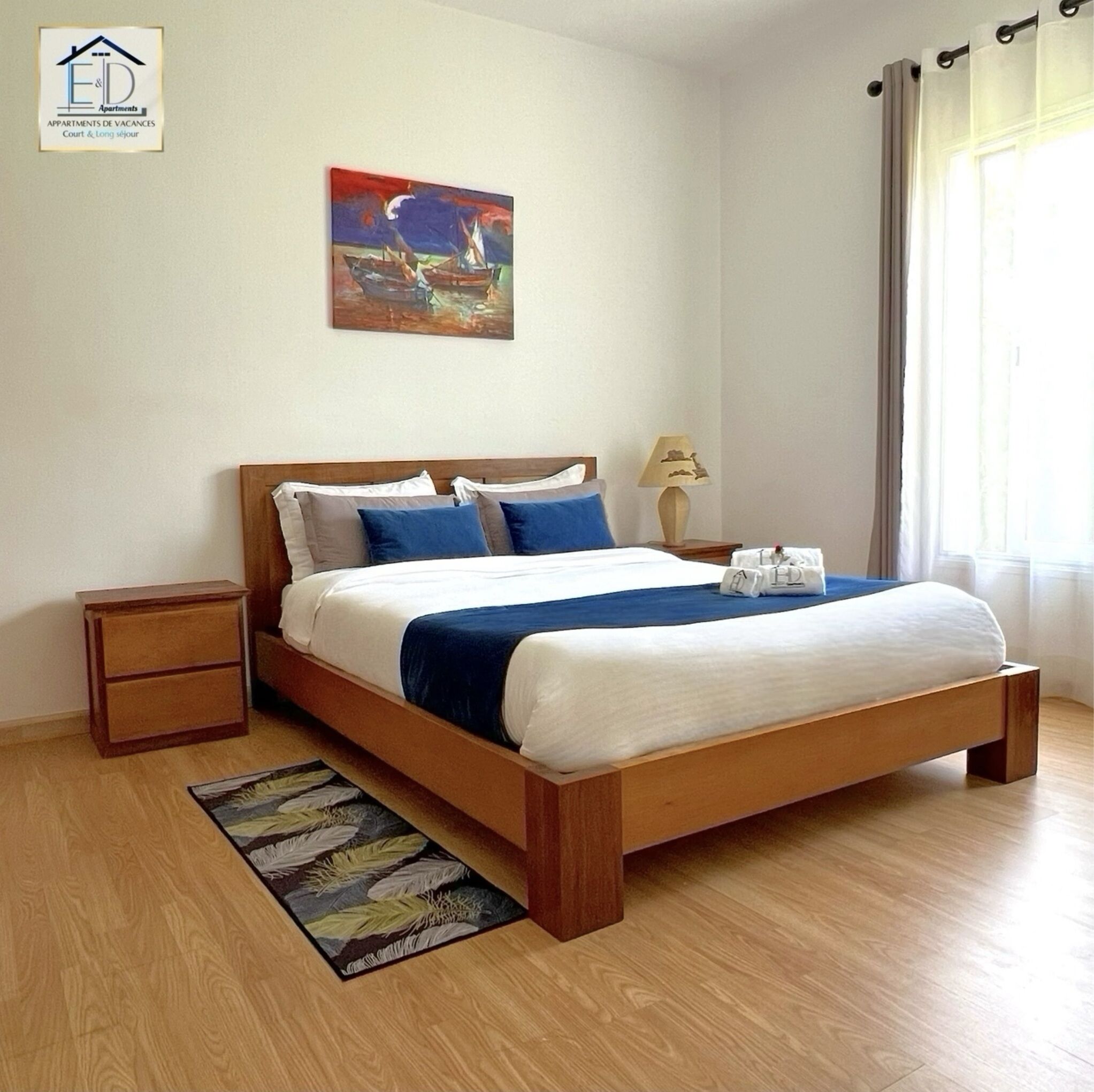 1 dormitorio, escritorio, tabla de planchar con plancha y wifi