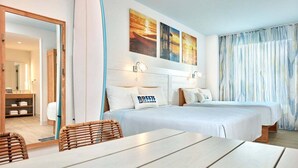 2 slaapkamers, een strijkplank/strijkijzer, reisbedje, wifi