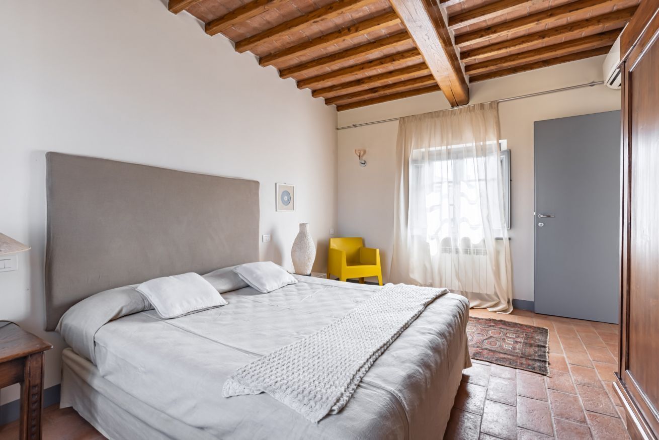 2 dormitorios, tabla de planchar con plancha, wifi y ropa de cama