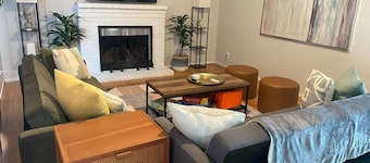 4BR Wine Country Modern Home: Ping Pong & Cornhole