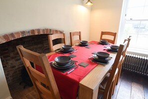 Dining - Newland Farm*Grade II Listed Victorian Farmhouse* (Hampshire)