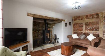 Newland Farm*Grade II Listed Victorian Farmhouse*
