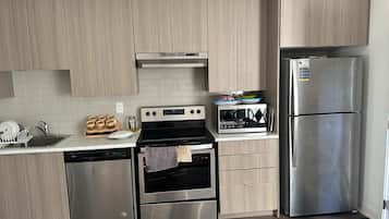 Fridge, microwave, oven, stovetop