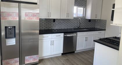 Fully Remodeled 2 bedroom unit in Atwater Village, Los Angeles.