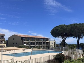 Pool - T2 SWIMMING POOL JARDINS D’YS (LES ISSAMBRES)