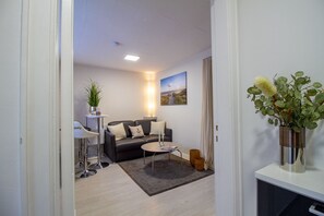 TV, stereo - Nautic Lounge - Beach House 2 - Strand-appartement: mit Terrasse, Strandnah & Ideal für Paare (Scharbeutz)