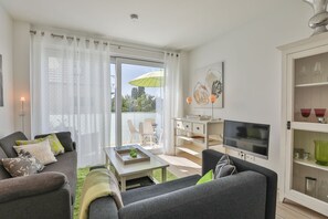TV - Ocean Breeze No.6 - Idealer Ostsee-urlaub: Neue Traumwohnung in Strandnähe (Timmendorfer Strand)