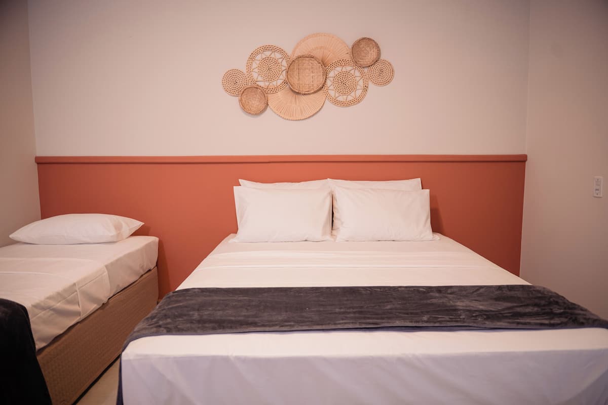 Ropa de cama de alta calidad, colchones viscoelásticos, wifi gratis