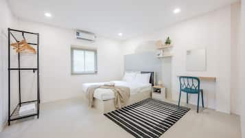 6 bedrooms, iron/ironing board, free WiFi, bed sheets
