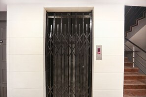 Lobby - Townhouse 152 Hotel Suncitel (Barakpur)