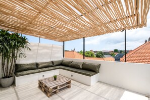 Villa, 3 Bedrooms, Pool View | Living area | 50-inch TV with cable channels - Tepui Villa Canggu (Canggu)