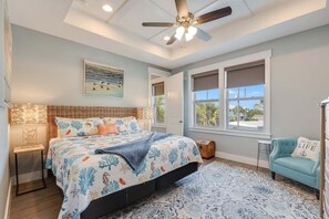 4 bedrooms, iron/ironing board, free WiFi, bed sheets - Sands Street Retreat- Spacious Beach House, Private Pool (Panama City Beach)