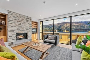 TV, fireplace, stereo, offices - Lakeview Luxury Vista 2-Bedroom (Wanaka)