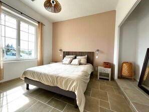 3 Schlafzimmer, Bügeleisen/Bügelbrett, Reisekinderbett, kostenloses WLAN