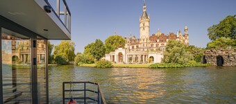 Boat 'Hausboot Explorer' with Lake View and Private Terrace