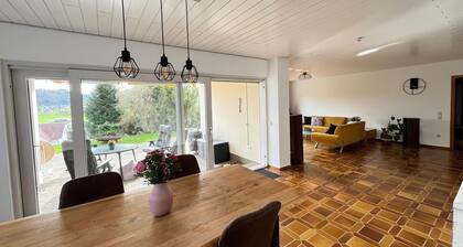 Appartement 'Terrasse avec Vue' avec terrasse privée et Wi-Fi