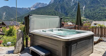Chalet 'Zur Auszeit' mit Bergblick, privater Terrasse und WLAN