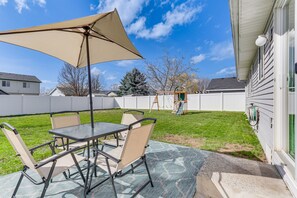 Outdoor dining - Charming Home w/ Patio: 3 Mi to Hayden Lake! (Hayden)