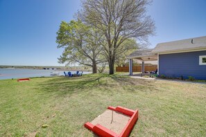 Property grounds - Lakefront Eufaula Cabin w/ Fire Pit & Private Dock (Eufaula)