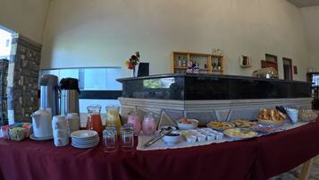 Petit déjeuner buffet compris tous les jours