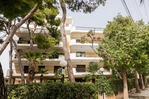 Exterior - Chic & Luminous 3BR Apartment in Kifisia (Kifisia)
