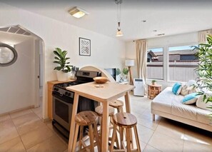 Interior - Hip BoHo Mission Beach Cottage Steps 2 Beach (San Diego)