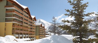 Chalet in Isola with Scenic Views