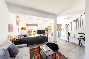 Living room - Napa Bay View Villa 2 (Ayia Napa)