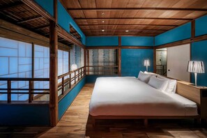 Traditional House, 2 Bedrooms, Kitchen, Garden View | 2 bilik tidur, peti besi dalam bilik, dihias secara berasingan