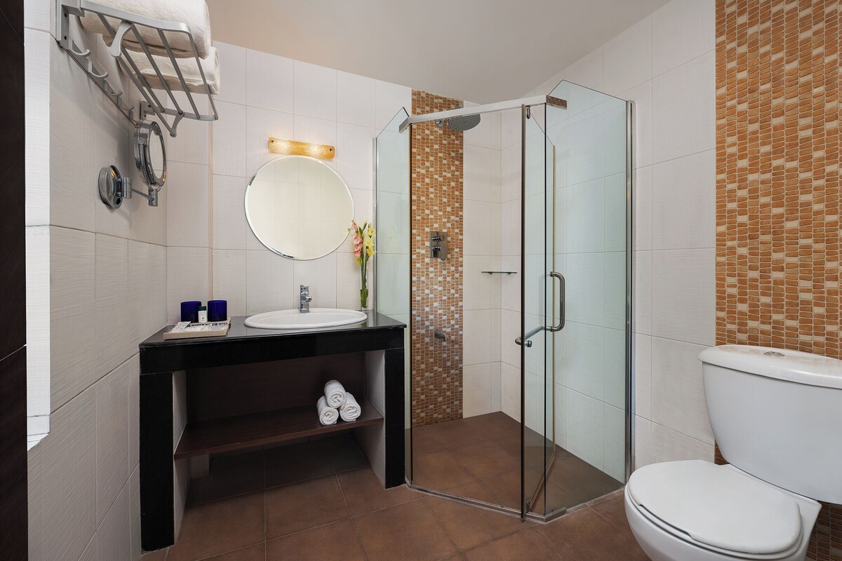 Shower, rainfall showerhead, hair dryer, slippers