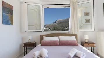 4 間睡房、房內夾萬、書桌、免費 Wi-Fi