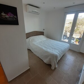 4 Schlafzimmer, Bügeleisen/Bügelbrett, WLAN, Bettwäsche