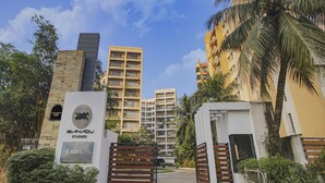 Exterior - Super Townhouse OAK Indeedcare Hotel (Barasat)