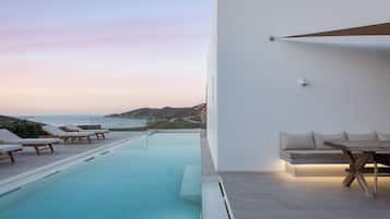 Deluxe Villa | 7 bedrooms, Egyptian cotton sheets, premium bedding, memory-foam beds