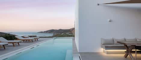 Deluxe Villa | 7 bedrooms, Egyptian cotton sheets, premium bedding, memory-foam beds