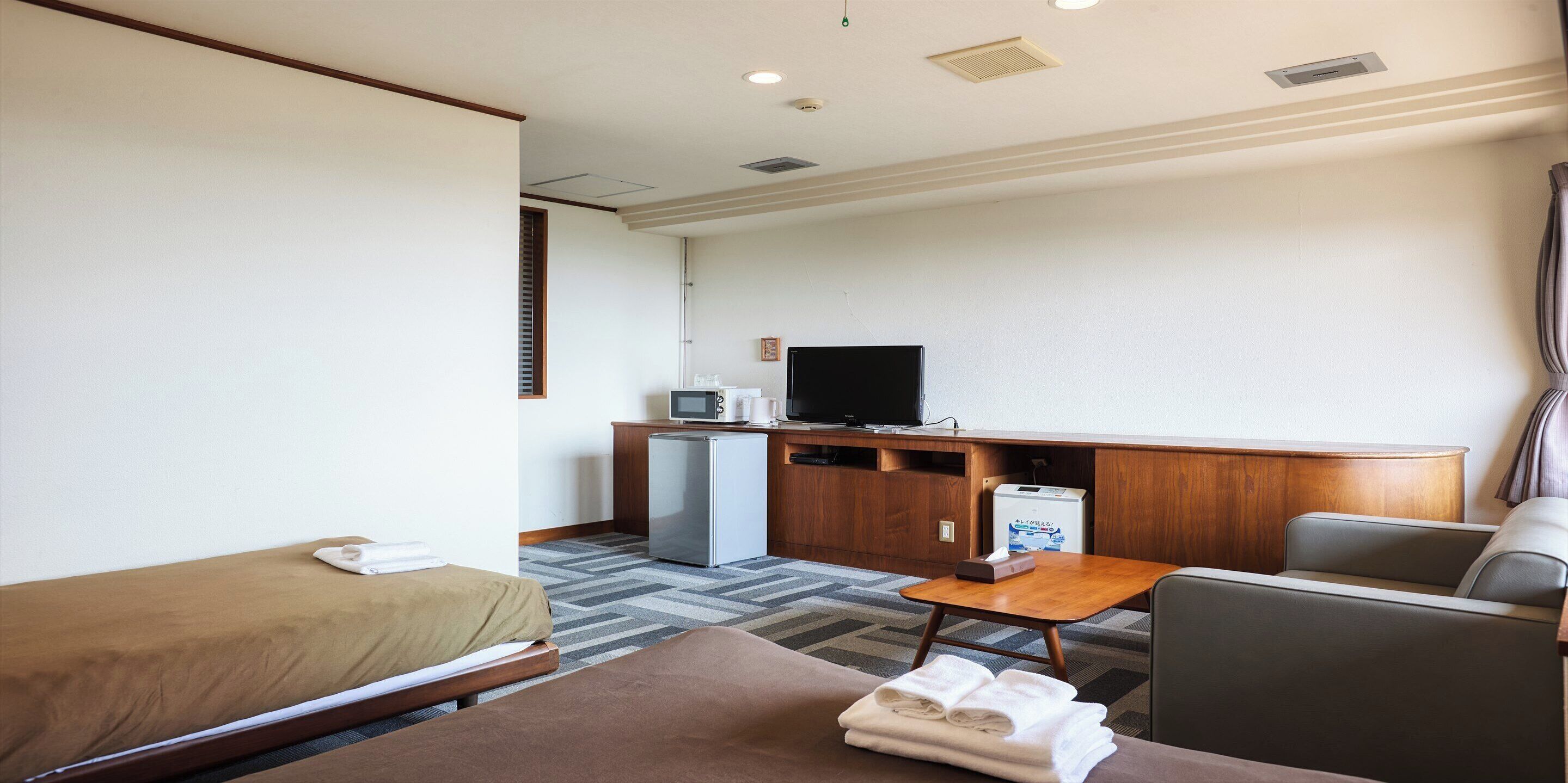 Twin Room | Balcony view