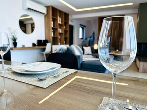 วิลล่า, 4 ห้องนอน, สระว่ายน้ำส่วนตัว, วิวสวน | ร้านอาหาร
