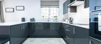4 Bedroom House Ideal for Families and Corporate Stays in Radcliffe on Trent