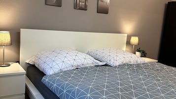 2 多间卧室、WiFi、床单