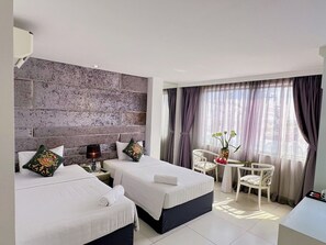 Deluxe Twin with Window | Minibar, in-room safe, desk, laptop workspace - Aodai Inn Saigon (Ho Chi Minh City)