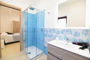 Hårføner, håndklær, såpe og toalettpapir