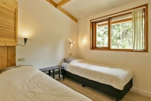3 quartos, ferros/tábuas de passar roupa, Wi-Fi de cortesia