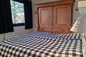 3 bedrooms, iron/ironing board, free WiFi - The Blue House Modern retreat (Wangerooge)