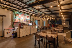 Restaurant - Monggo Mampir By Reccoma (Jakarta)