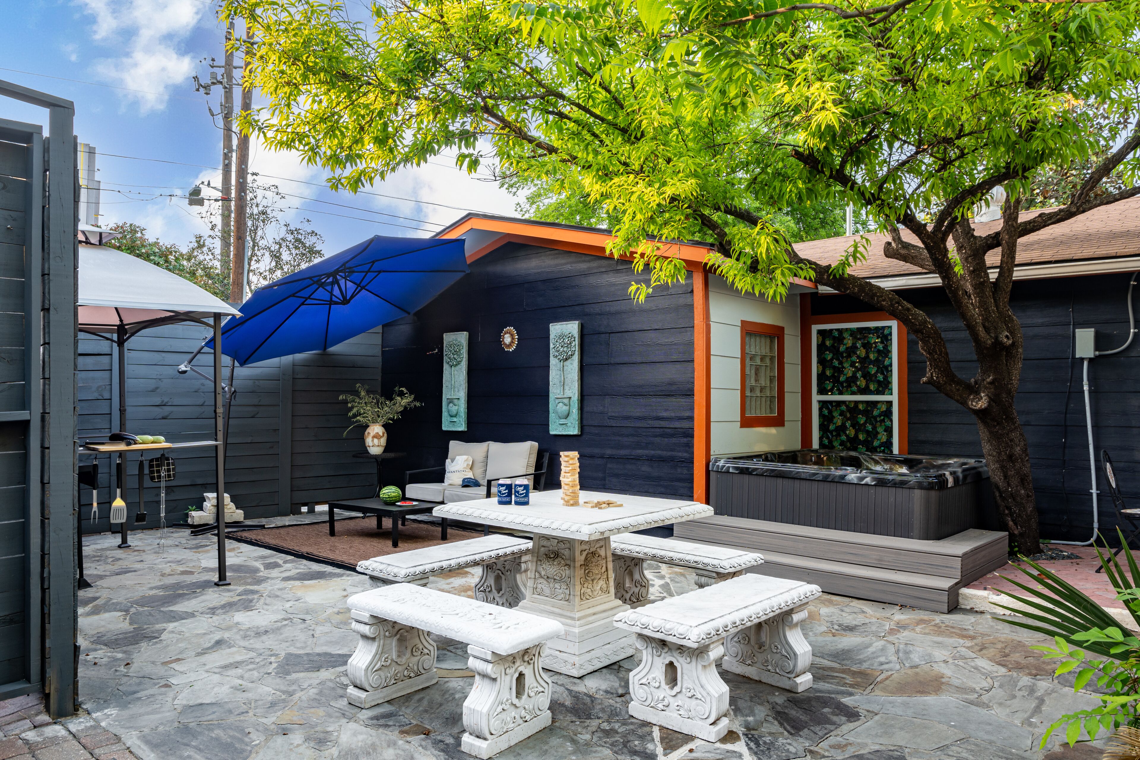 Red River by AvantStay | Shared Pool + Hot Tub | 20 Minutes to Downtown Austin