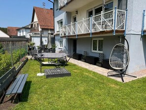 تناول الطعام بالخارج