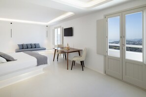 Honeymoon Suite, Balcony, Sea View | 1 bedroom, in-room safe, individually decorated, individually furnished