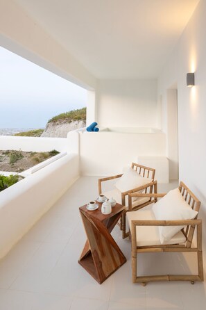 家庭套房, 露台, 海景 | 1 間睡房、房內夾萬、獨特設計、獨特裝修