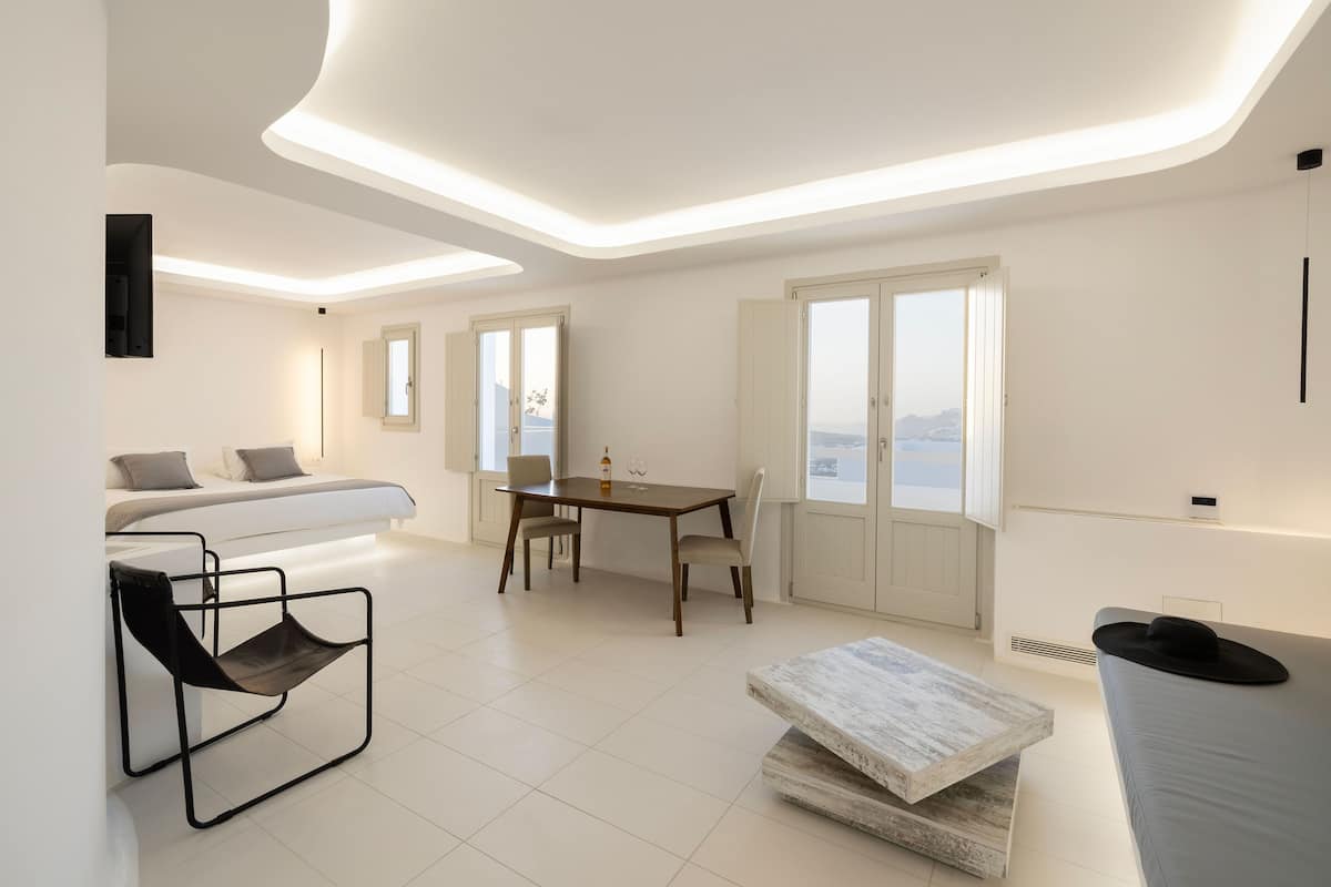 Premium Suite with sharing pool | 1 bedroom, in-room safe, desk, soundproofing